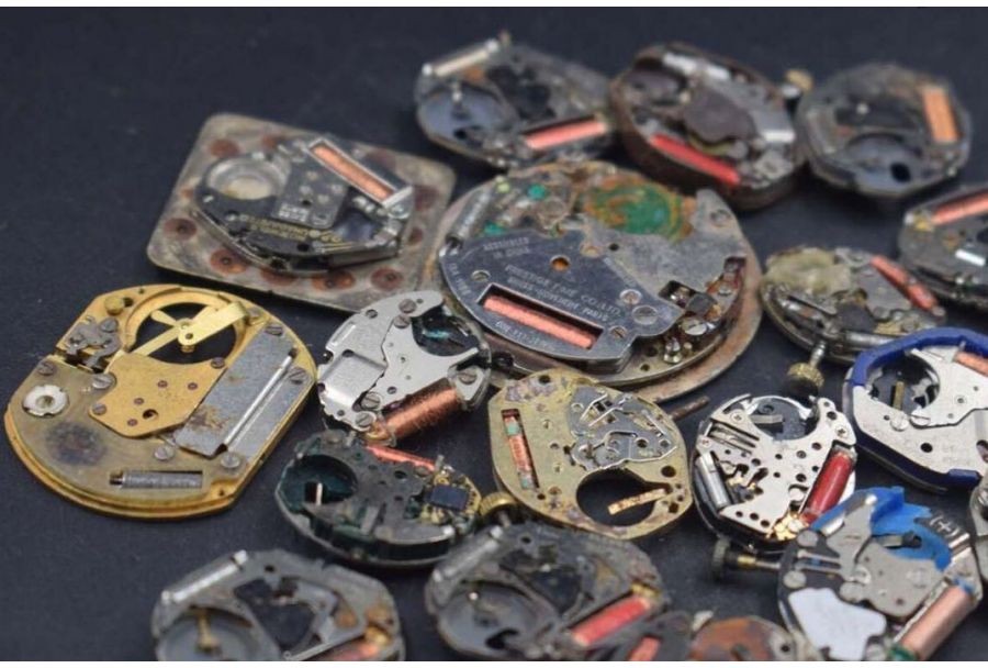 Czy zegarki kwarcowe trzeba serwisować?