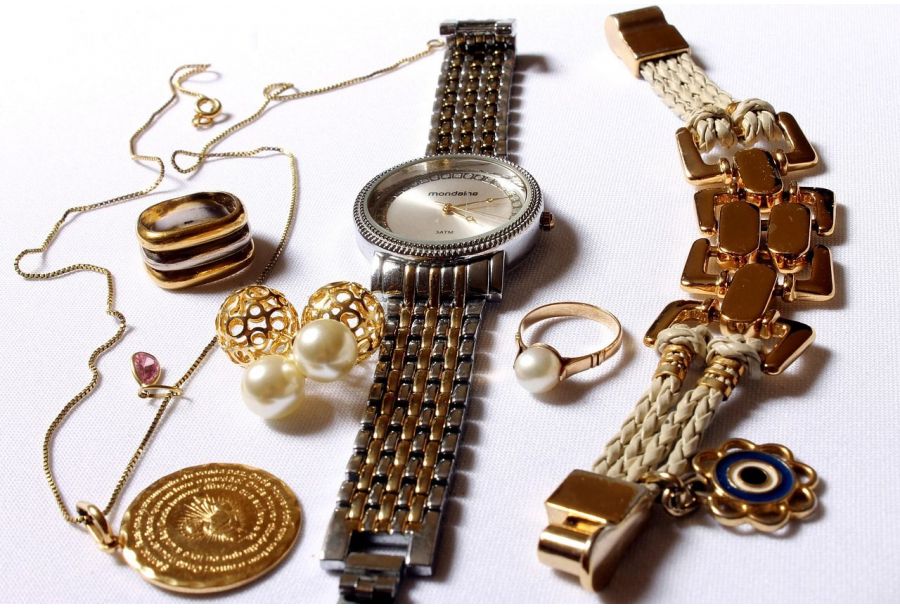 Modne zegarki damskie na bransolecie