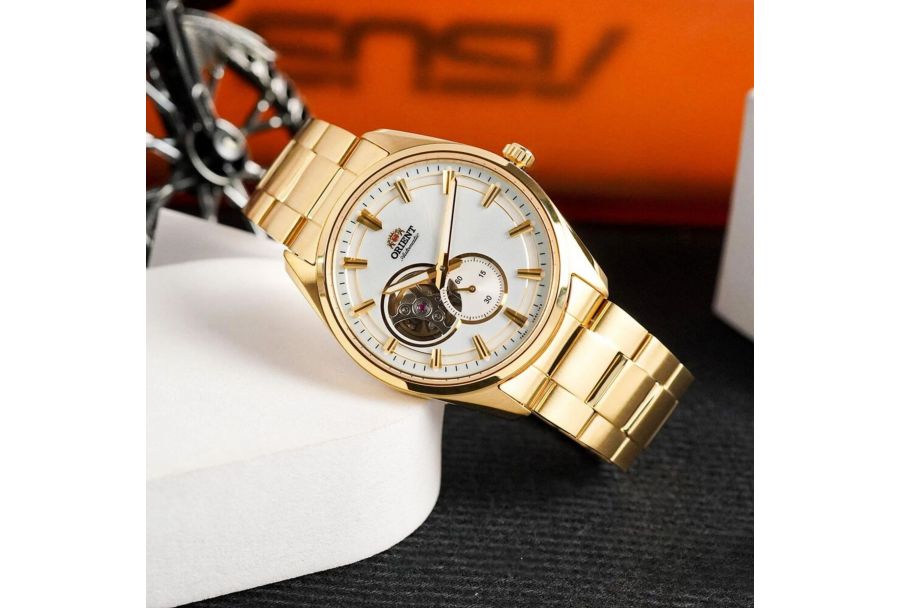 Pozłacany zegarek męski - elegancja i styl w jednym