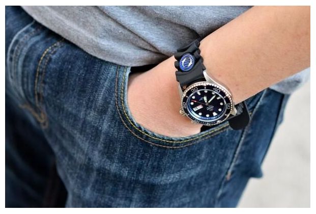 Zegarek męski wodoszczelny na gumowym pasku Orient Ray