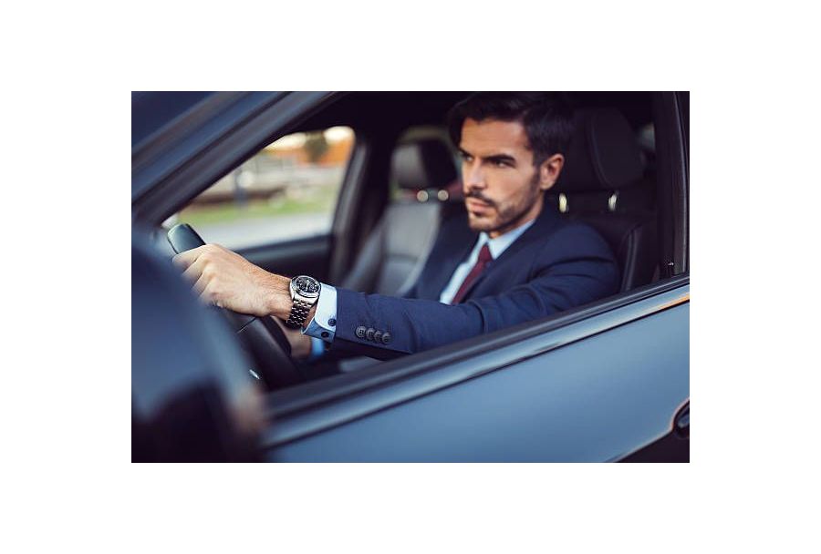 Jaki typ zegarka jest teraz modny? [Poradnik na 2025]