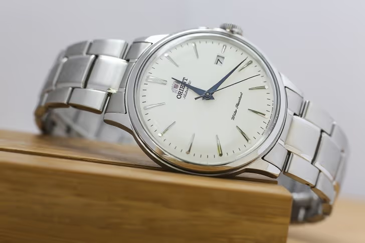 Srebrny zegarek męski do garnituru na bransolecie Orient Automatic